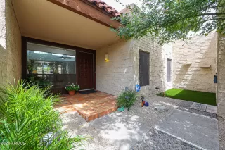 Photo #6: 6749371 Listing