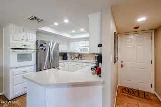 Photo #1: 6749394 Listing