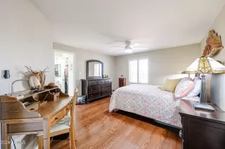 Photo #2: 6749394 Listing