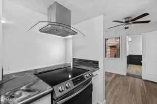 Photo #4: 6749698 Listing