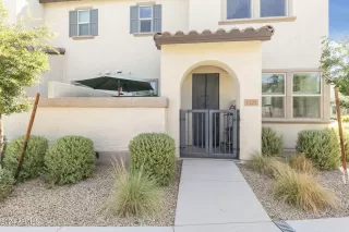 Photo #1: 6749902 Listing 