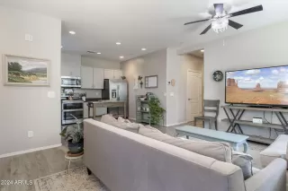 Photo #5: 6749902 Listing 