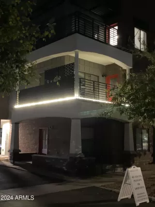 Photo #1: 6749987 Listing 