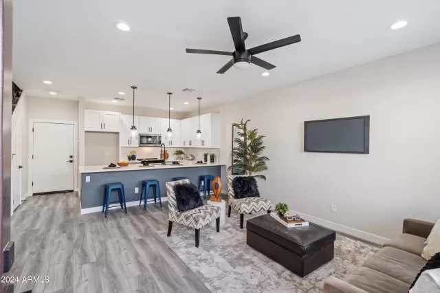 MLS: 6750151 Condo For Sale