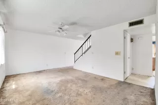 Photo #5: 6750340 Listing