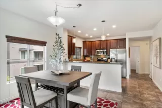 Photo #5: 6750490 Listing