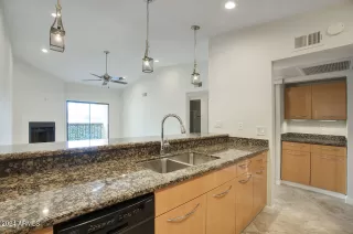 Photo #5: 6750612 Listing