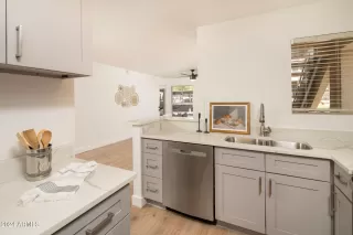 Photo #1: 6750654 Listing 