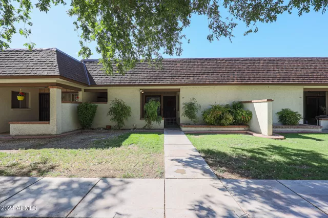 MLS: 6750767 Condo For Sale