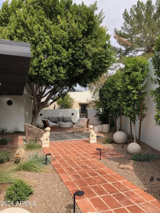 MLS: 6751005 Condo For Sale