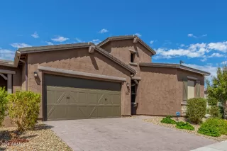 Photo #2: 6751017 Listing