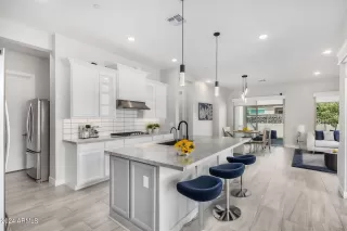 Photo #6: 6751017 Listing