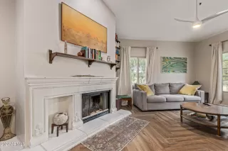 Photo #5: 6751036 Listing