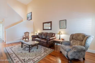 Photo #5: 6751045 Listing