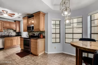 Photo #4: 6751187 Listing 