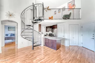 Photo #4: 6751394 Listing