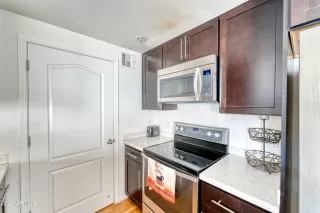 Photo #6: 6751394 Listing