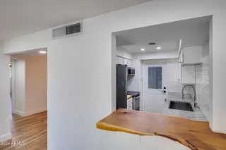 Photo #4: 6751401 Listing 