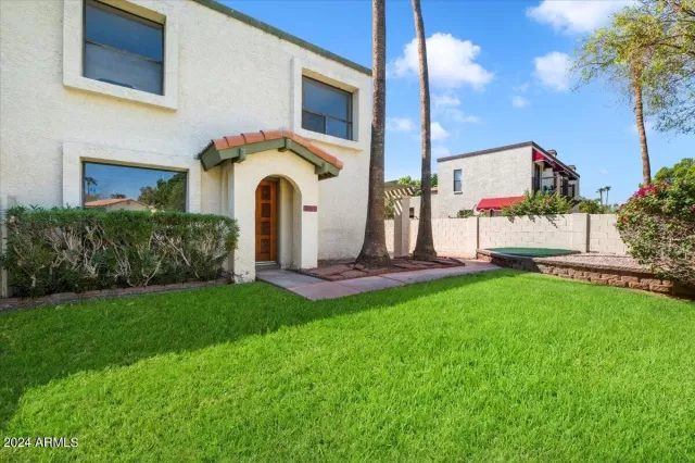 MLS: 6751975 Condo For Sale