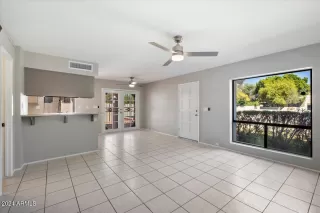 Photo #4: 6751975 Listing