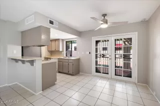 Photo #5: 6751975 Listing