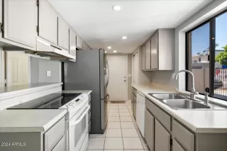 Photo #6: 6751975 Listing