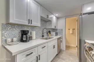 Photo #4: 6752121 Listing 