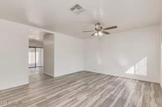 Photo #3: 6752179 Listing