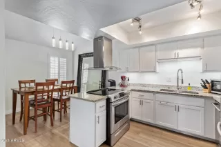 Photo #5: 6752195 Listing 