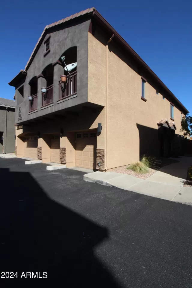 MLS: 6752660 Condo For Sale