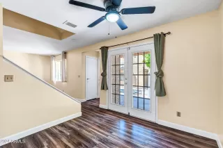 Photo #5: 6752737 Listing