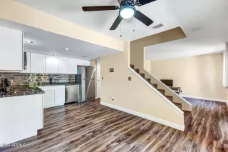 Photo #6: 6752737 Listing