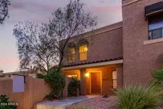 Photo #5: 6752902 Listing