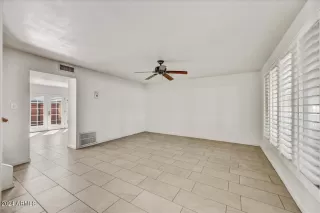 Photo #6: 6752943 Listing