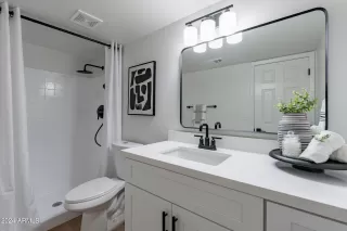 Photo #5: 6753040 Listing