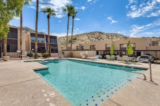 Photo #4: 6753096 Listing