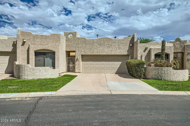 MLS: 6753192 Condo For Sale