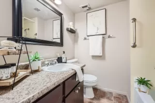 Photo #6: 6753267 Listing 