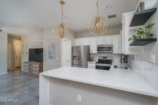 Photo #6: 6753603 Listing 