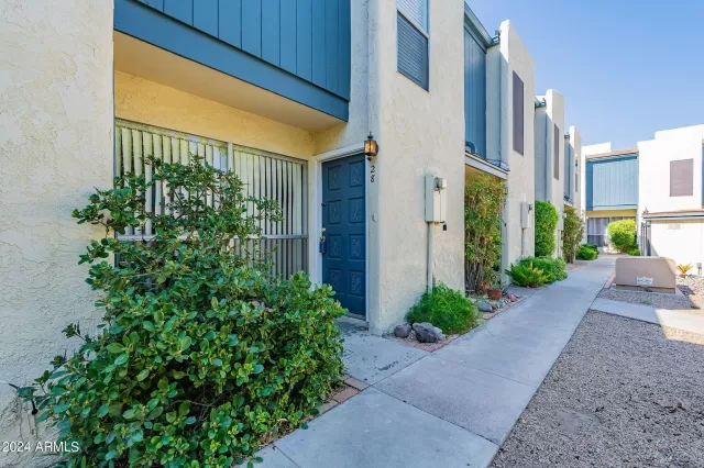 MLS: 6753653 Condo For Sale