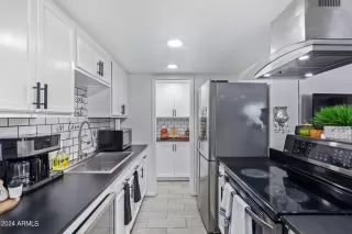 Photo #1: 6753704 Listing