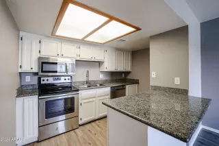 Photo #4: 6753883 Listing