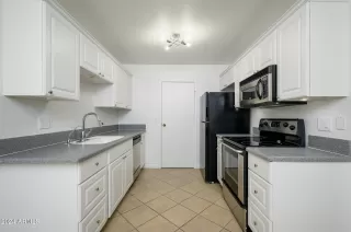 Photo #5: 6753913 Listing