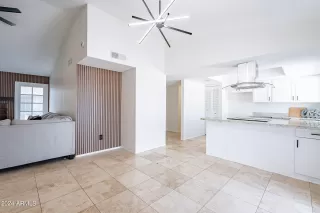 Photo #5: 6754135 Listing