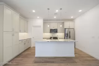 Photo #6: 6754148 Listing 