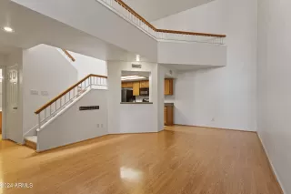 Photo #3: 6754750 Listing