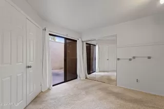 Photo #6: 6754750 Listing