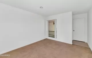 Photo #5: 6754946 Listing 