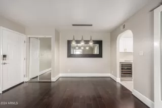 Photo #6: 6755028 Listing