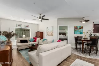 Photo #5: 6755036 Listing